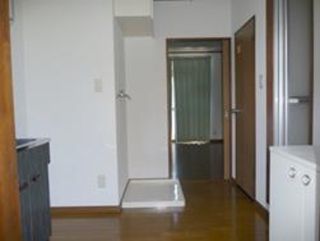 サンライズコート A棟 205号