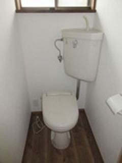 周南市富田新町北２４１８番地の２　４号